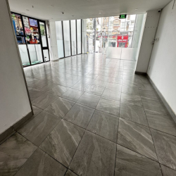 Cho thuê Văn Phòng tầng trệt,có sân cực rộng tòa nhà 77 Tân Kỳ Tân Quý