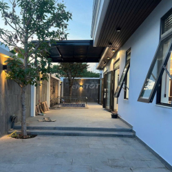 Cho thuê nhà BT 200m2 đường Liên Phường Phú Hữu Thủ Đức 22tr