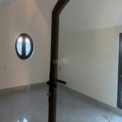 Cho thuê nhà BT 200m2 đường Liên Phường Phú Hữu Thủ Đức 22tr