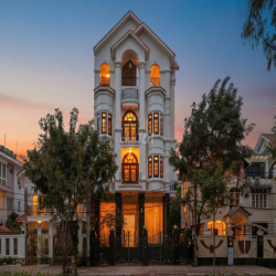 Cho thuê Biệt thự KDC Trung Sơn, vị tri tiện lợi, hồ bơi,karaoke,..