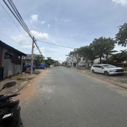 kho cho thuê an dương vương p16q8 DT 300m giá 20tr