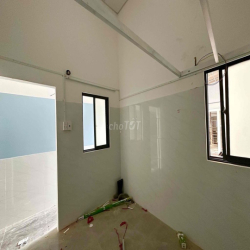 DÃY TRỆT MỚI XÂY GÁC CAO 2 MÉT NGAY PHẠM VĂN CHIÊU