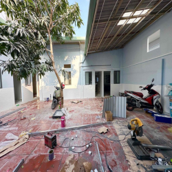 DÃY TRỆT MỚI XÂY GÁC CAO 2 MÉT NGAY PHẠM VĂN CHIÊU