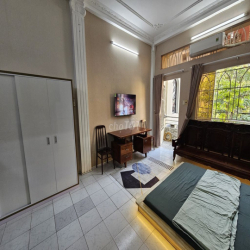 Phòng đẹp-BanCong 42m2 full NT, ôtô Đậu Đến Nhà, CX Chu Văn An P26 BT