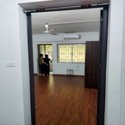 Căn hộ đẹp tầng 2 - Nguyễn Công Trứ, gần Lò Đúc