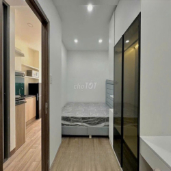 Cho thuê căn hộ 1PN Quận 1 Lý Tự Trọng ban công gần chợ Bến Thành