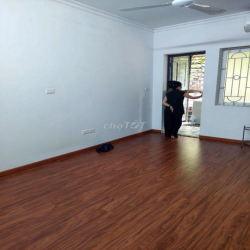 Căn hộ đẹp tầng 2 - Nguyễn Công Trứ, gần Lò Đúc