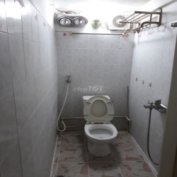 Căn hộ đẹp tầng 2 - Nguyễn Công Trứ, gần Lò Đúc