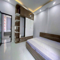 Nhà 3 tầng 4PN kiệt gần Tiểu La, Hoà Cường