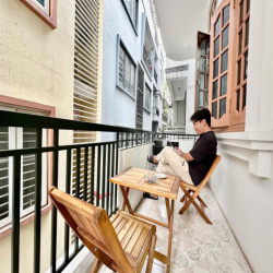 Cho thuê văn phòng Nguyễn Chí Thanh 80m2 14tr chia sẵn 2 phòng lô góc