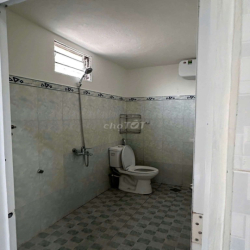 CHO THUÊ NHÀ 2 TẦNG KIỆT Ô TÔ: 634 TRƯNG NỮ VƯƠNG