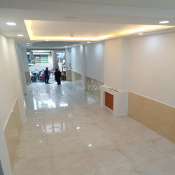 Cho thuê 386 Ngô Gia Tự,Q10.DT: 6x22m,Trệt 6 tầng Thang Máy,Nhà mới 