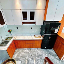 Cho Thuê Nhà Mới Xây 2Lầu Full Nội Thất Nguyễn