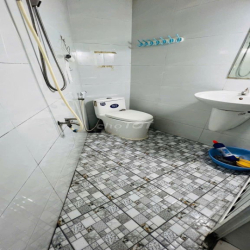 Nhà 3PN  HẺM RỘNG LÊ VĂN SỸ