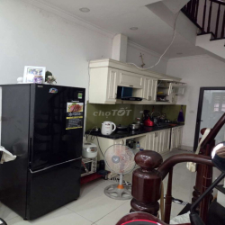 Cho thuê nhà phố nguyễn sơn long biên 35m 5 tầng 3 ngủ fun đồ giá 10 t