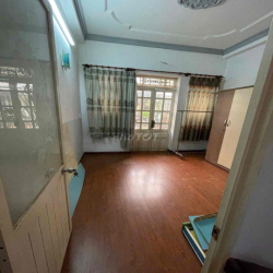 Nhà nguyên căn ở Quang Trung