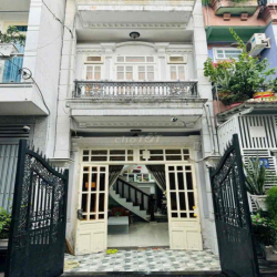 Nhà nguyên căn ở Quang Trung