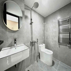 Căn hộ Duplex hiện đại - Đầy đủ nội thất - Cửa sổ to thoáng mát