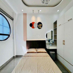 Nhà Phố Đẹp HXH Full Nôị Thất 4PN.3WC Nguyễn Văn Lượng