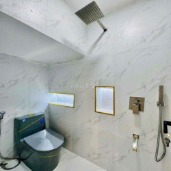 Nhà Phố Đẹp HXH Full Nôị Thất 4PN.3WC Nguyễn Văn Lượng