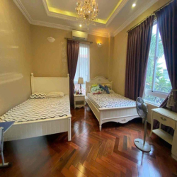 CHO THUÊ BIỆT THỰ MỸ KIM QUẬN 7, 5PN FULL NT, THANG MÁY 100 TRIỆU/ TH