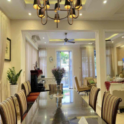 CHO THUÊ BIỆT THỰ MỸ KIM QUẬN 7, 5PN FULL NT, THANG MÁY 100 TRIỆU/ TH