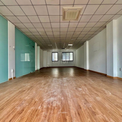 CẦN SANG LẠI VĂN PHÒNG TẦNG 3, NGUYỄN THỊ NHUNG(KHÔNG QUA MÔI GIỚI)
