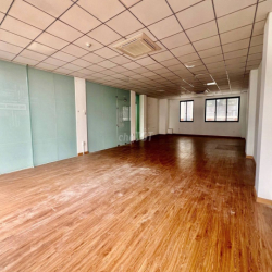 CẦN SANG LẠI VĂN PHÒNG TẦNG 3, NGUYỄN THỊ NHUNG(KHÔNG QUA MÔI GIỚI)