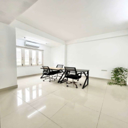 Văn Phòng Tại Cư Xá Chu Văn An, Sát Quận 1, Đậu Xe hơi Thoải mái