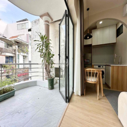 PENTHOUSE MỚI XÂY CỰC RỘNG BAN CÔNG VIEW KÍNH CÓ MÁY GIẶT KẾ ĐẦM SEN