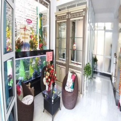 Văn Phòng Tại Cư Xá Chu Văn An, Sát Quận 1, Đậu Xe hơi Thoải mái