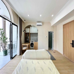 PENTHOUSE MỚI XÂY CỰC RỘNG BAN CÔNG VIEW KÍNH CÓ MÁY GIẶT KẾ ĐẦM SEN