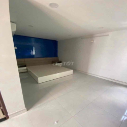 Nhà Mới Đẹp, Thông thoáng, trệt lửng 3 lầu sân thượng, nhà căn góc
