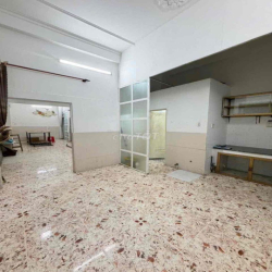 Nhà lầu 3 phòng 4 máy lạnh hẻm ô tô 30/4