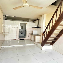 cho thuê nhà trong hẻm đường Nguyễn Trãi P An Đông giá 10 triệu