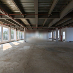 TOÀ NHÀ OFFICE MỚI HOÀN CÔNG TẠI THANH PHỐ MỚI THỦ ĐỨC
