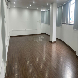 văn phòng cho thuê Nguyễn Hoàng vị trí đẹp oto đỗ thoải mái 