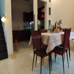 CHO THUÊ BIỆT THỰ SÂN VƯỜN XANH ĐẸP, AN NINH 24/7, HỒ BƠI RIÊNG