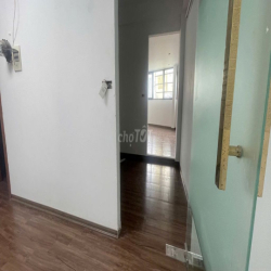 văn phòng cho thuê Nguyễn Hoàng vị trí đẹp oto đỗ thoải mái 