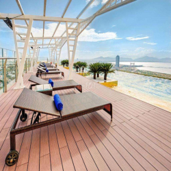 cho thuê căn hộ 1 phòng ngủ Golden Bay tầng cao view biển