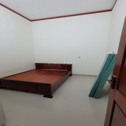 Nhà hẻm 102, sạch sẽ thoáng mát có chỗ đậu kiamoning