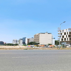 4 mặt tiền Trương Văn Bang, gần Ủy ban, vuông vức, có sẵn nền bê tông