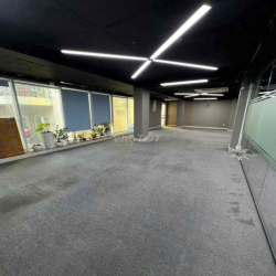 Văn phòng 3/2 Q10 120m2 vuông vức ngăn sẵn phòng