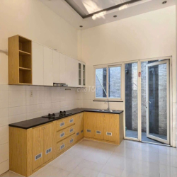 🧢Cho thuê nhà 1trệt 2lầu 1sân thượng 4pn 4wc DT 4X20 Đẹp