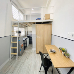 Duplex mặt tiền có cửa sổ thoáng tòa nhà lớn hẻm xe tải Chu Văn An