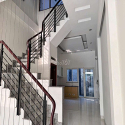 🧢Cho thuê nhà 1trệt 2lầu 1sân thượng 4pn 4wc DT 4X20 Đẹp