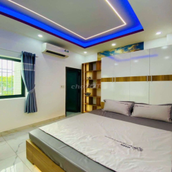 Cho thuê nguyên căn Mới Đẹp, 5pn6wc,có nội thất, Phạm Văn Chiêu P13 GV