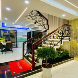 Cho thuê nguyên căn Mới Đẹp, 5pn6wc,có nội thất, Phạm Văn Chiêu P13 GV