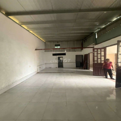 cho thuê kho khu Lê cơ diện tích 8 x 25 có gác phía trên giá 16 triệu 