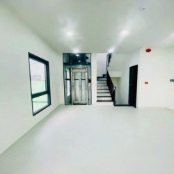 NHÀ MỚI CỰC HOT! THUÊ NHÀ NGUYÊN CĂN 443/3B Lê Văn Sỹ ,Q.3. DTSD 500m2